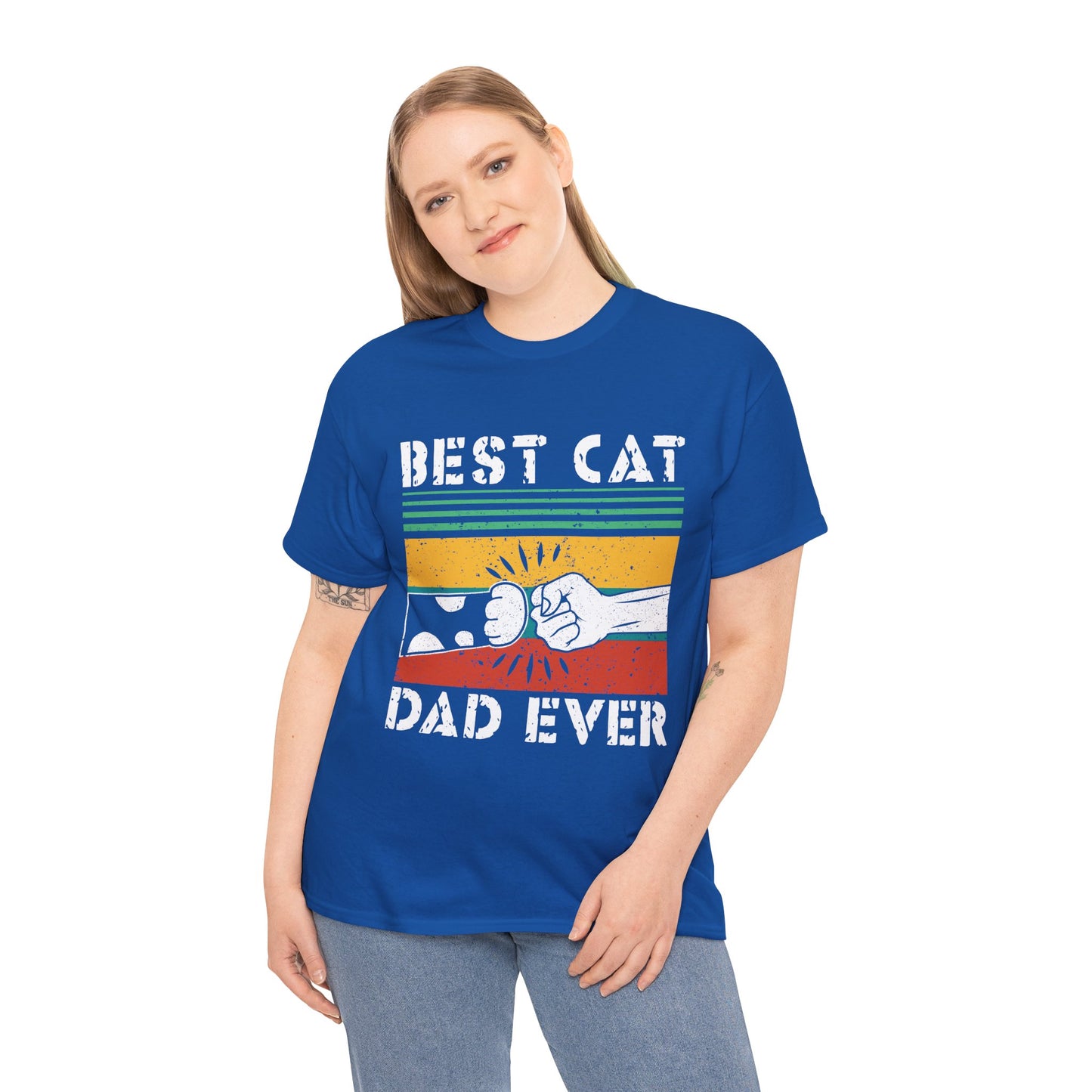 Best Cat Dad Ever T-Shirt – Retro Fist Bump Cat Dad Tee