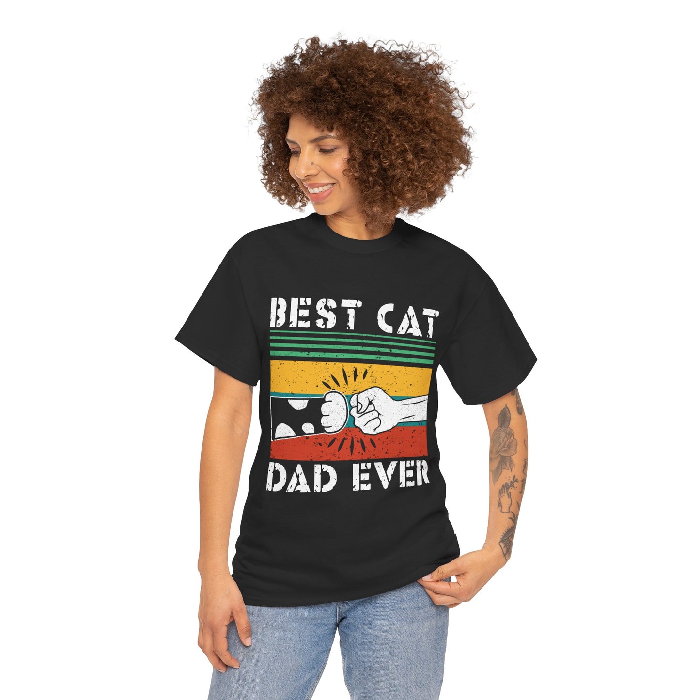 Best Cat Dad Ever T-Shirt – Retro Fist Bump Cat Dad Tee